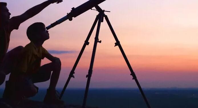 互聯(lián)網藝術風向標(互聯(lián)網+文化藝術創(chuàng)意)