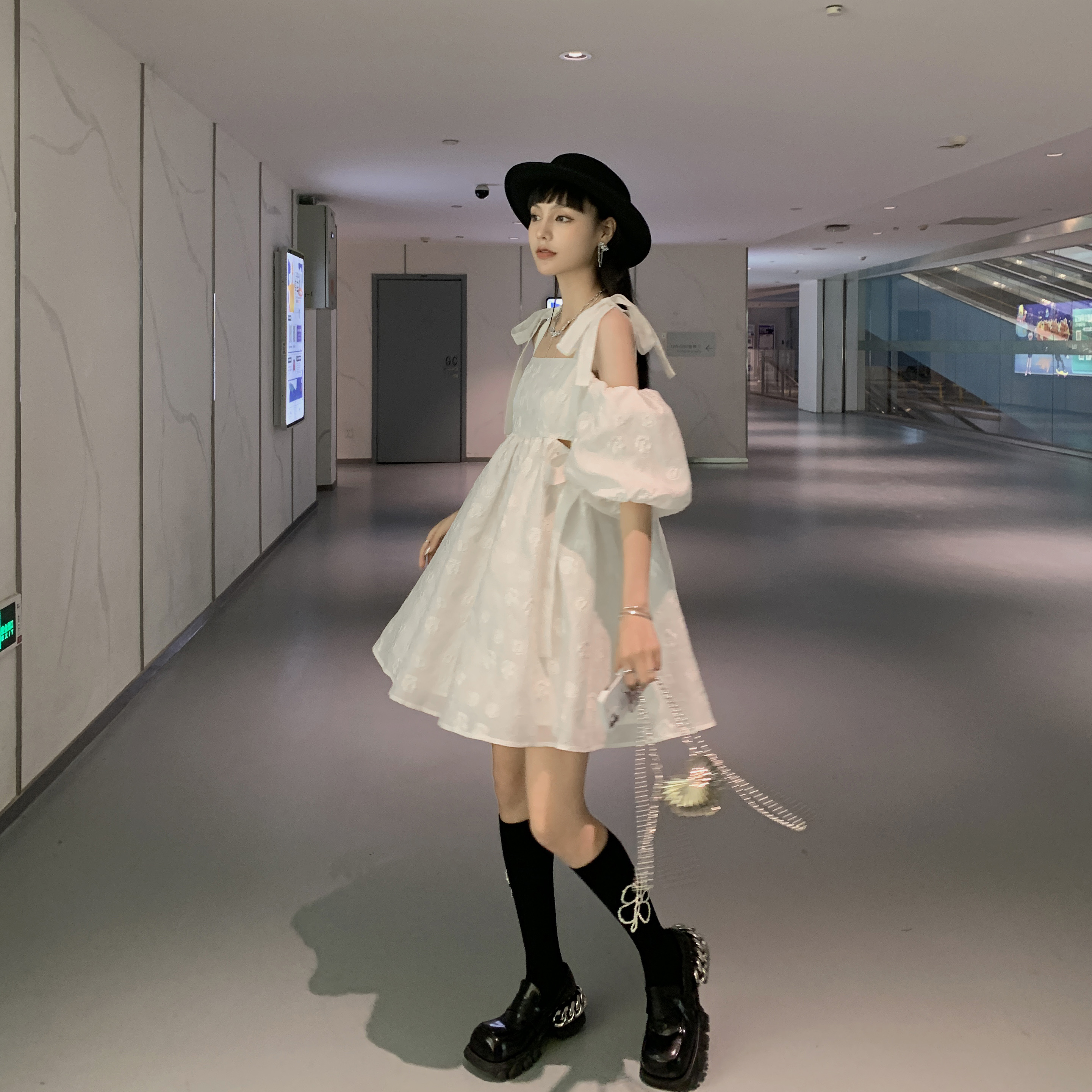 網站建設設計感穿搭(高端網站設計新感覺建站)