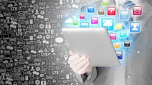 互聯(lián)網(wǎng)背景下新聞工作轉(zhuǎn)型(互聯(lián)網(wǎng)對新聞業(yè)產(chǎn)生了怎樣的變革)